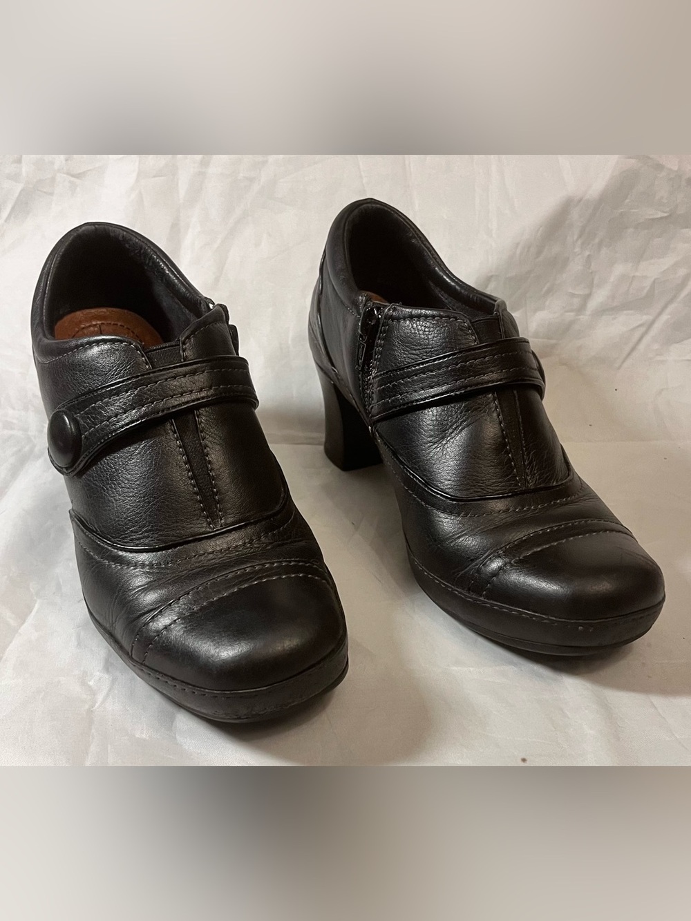 Clarks Artisan Black Leather Block Heeled Shoe Shootie